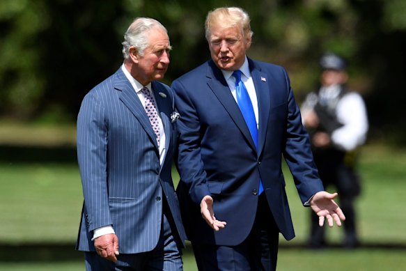 Trump durante su primer mandato presidencial, con el entonces Príncipe Carlos en 2019.