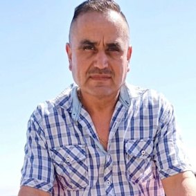 Esta foto sin fecha proporcionada por su familia muestra a Jaime Alanis, quien resultó herido fatalmente durante una redada de inmigración el 10 de julio.