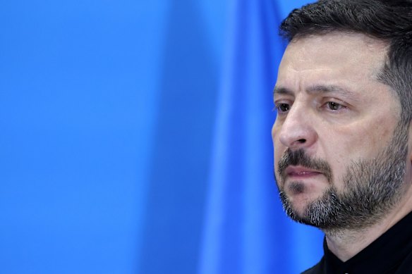 Volodymyr Zelensky no ha sido invitado a la reunión entre Trump y Putin en Alaska.