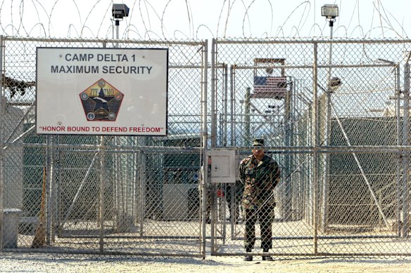 Delta del campamento de la Bahía de Guantánamo. Docenas de presuntos sospechosos terroristas permanecen encarcelados allí.