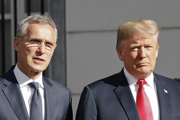 El secretario general de la OTAN, Jens Stoltenberg (izquierda) con el presidente de los Estados Unidos, Donald Trump, en Bruselas en 2018.
