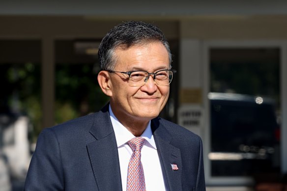 El CEO de Intel, Lip-Bu Tan, sale de la Casa Blanca después de reunirse con el presidente de los Estados Unidos, Donald Trump, el 11 de agosto.