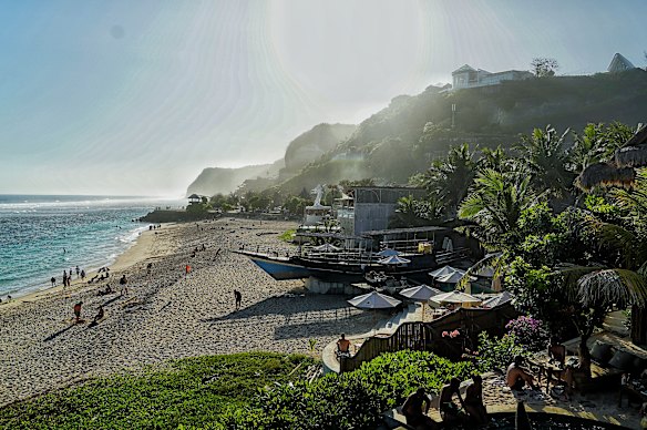 Los clubes de Melasti Beach, en el extremo sur de Bali, podrían ser los siguientes en la lista de éxitos.
