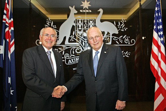 El entonces primer ministro australiano, John Howard, con Cheney durante una visita a Sydney en 2007. 