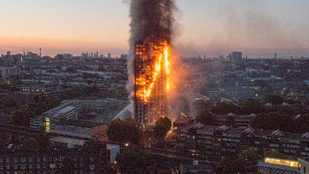El incendio de la Torre Grenfell de 2017.