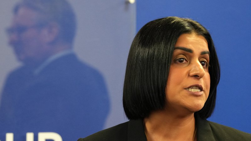 Los solicitantes de asilo que llegan ilegalmente al Reino Unido se enfrentan a una espera de 20 años